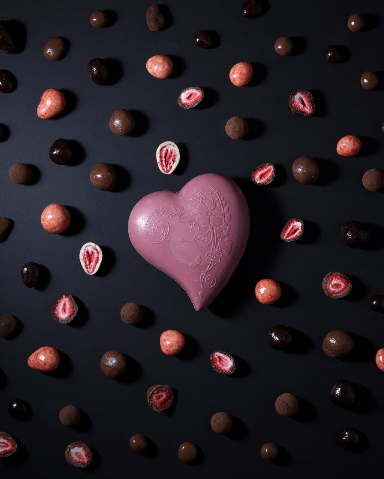 Noosa Valentines Ruby Chocolate Heart Surrounded By Rolled Chocolates