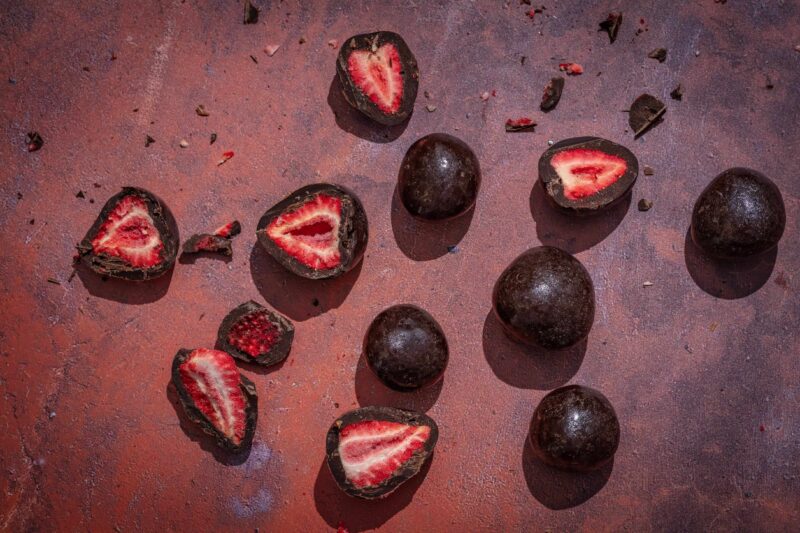 Noosa Chocolate Factory Chocolate Coated Freeze Dried Strawberries (1) 2